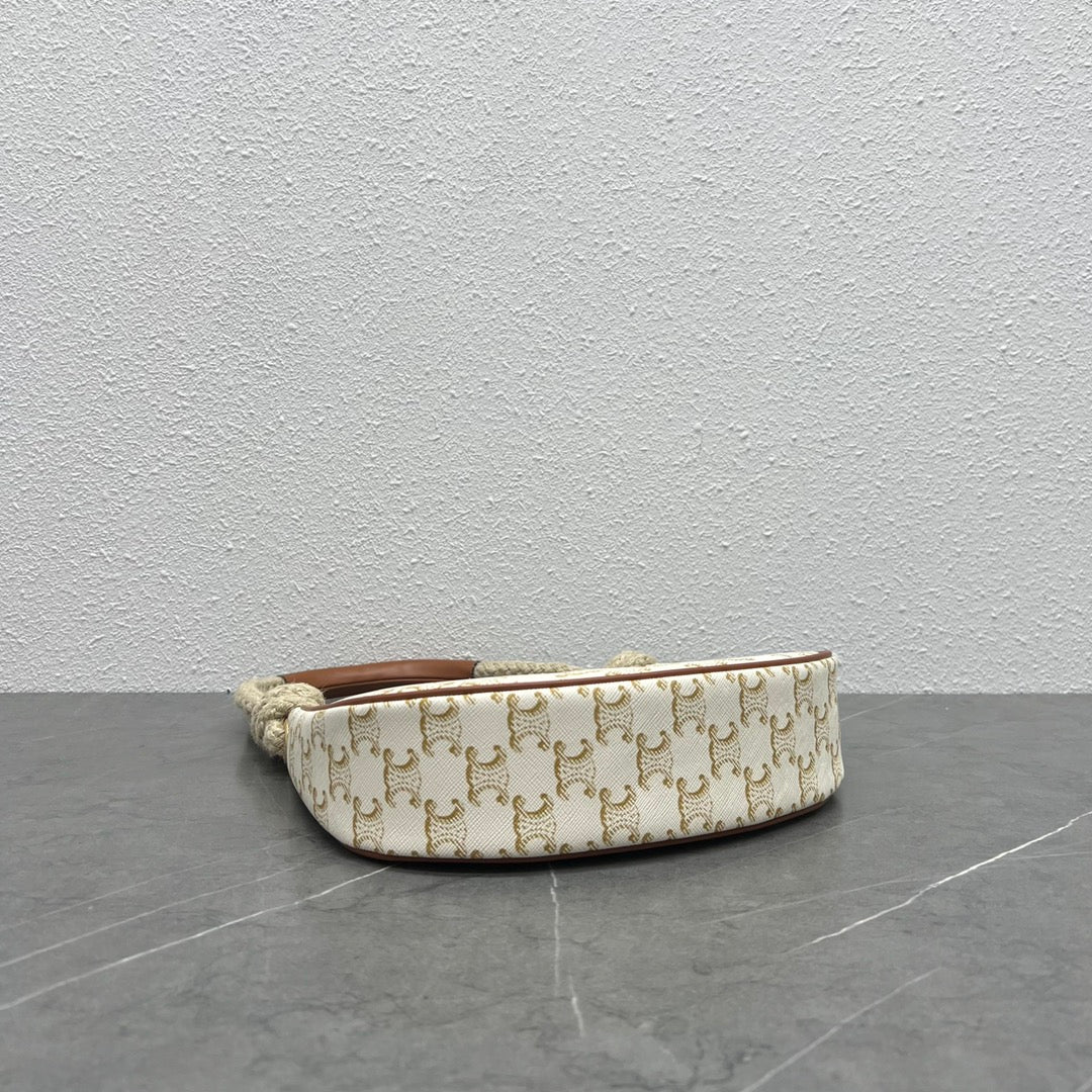 Top Quality MeTop Qualityum Ava Chain In Triomphe Canvas White For Women 10in/25cm