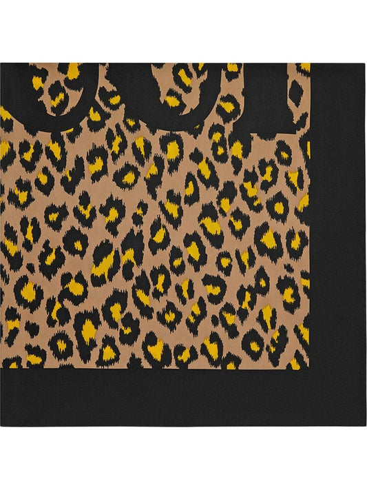 Gucci - Silk scarf with leopard print - women - Silk - One Size - NEUTRALS