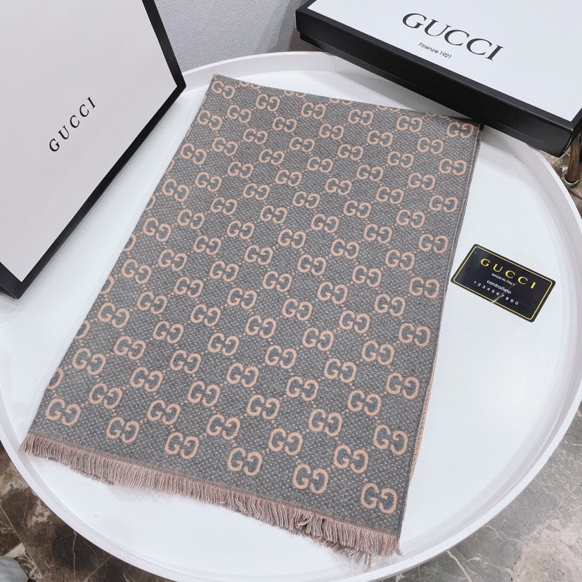 EN - Luxury GCI Scarf 040