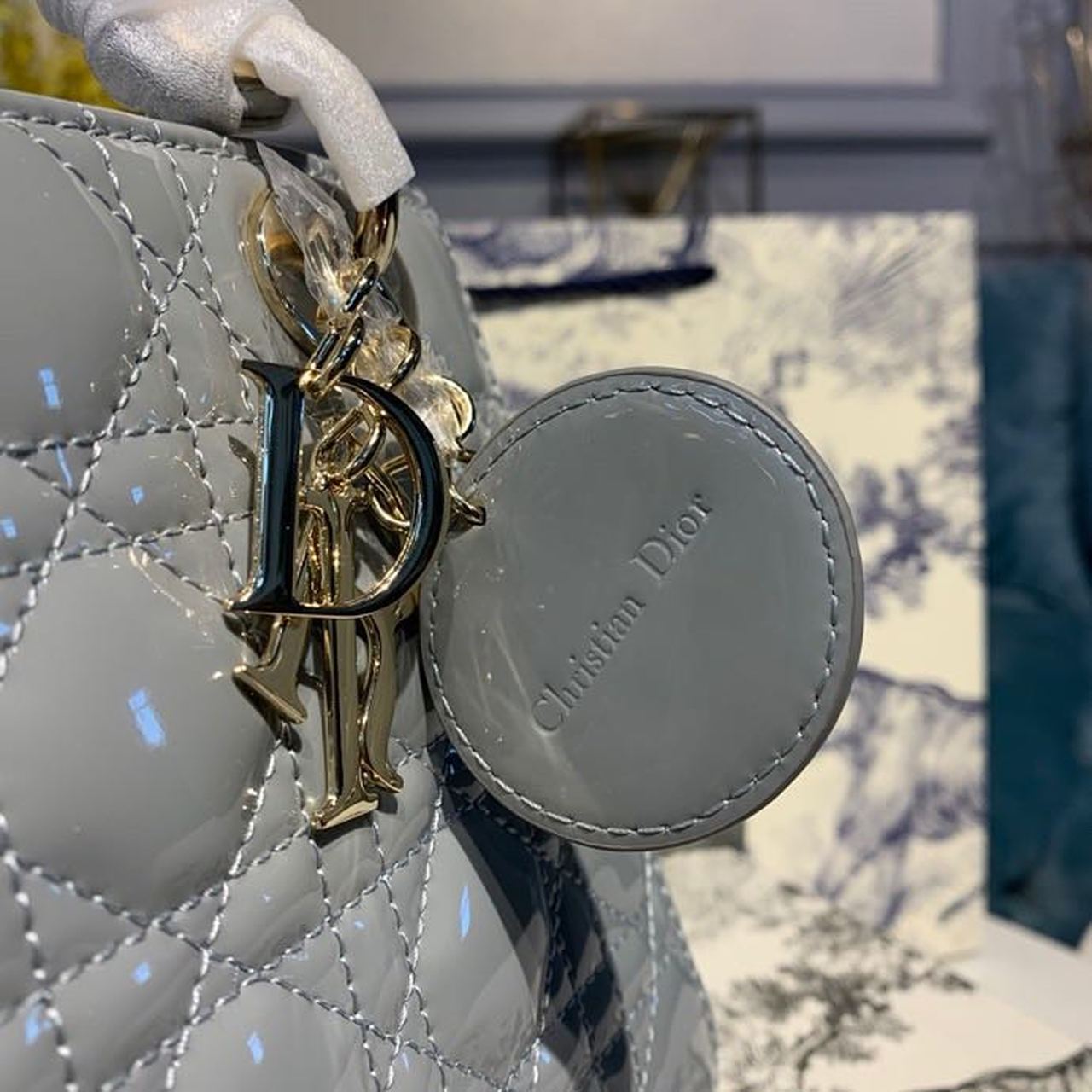 Top Quality Small Lady Bag Gold Toned Hardware Patent Light Grey For Women 20cm/8in CD M0538ILOI_M41G
