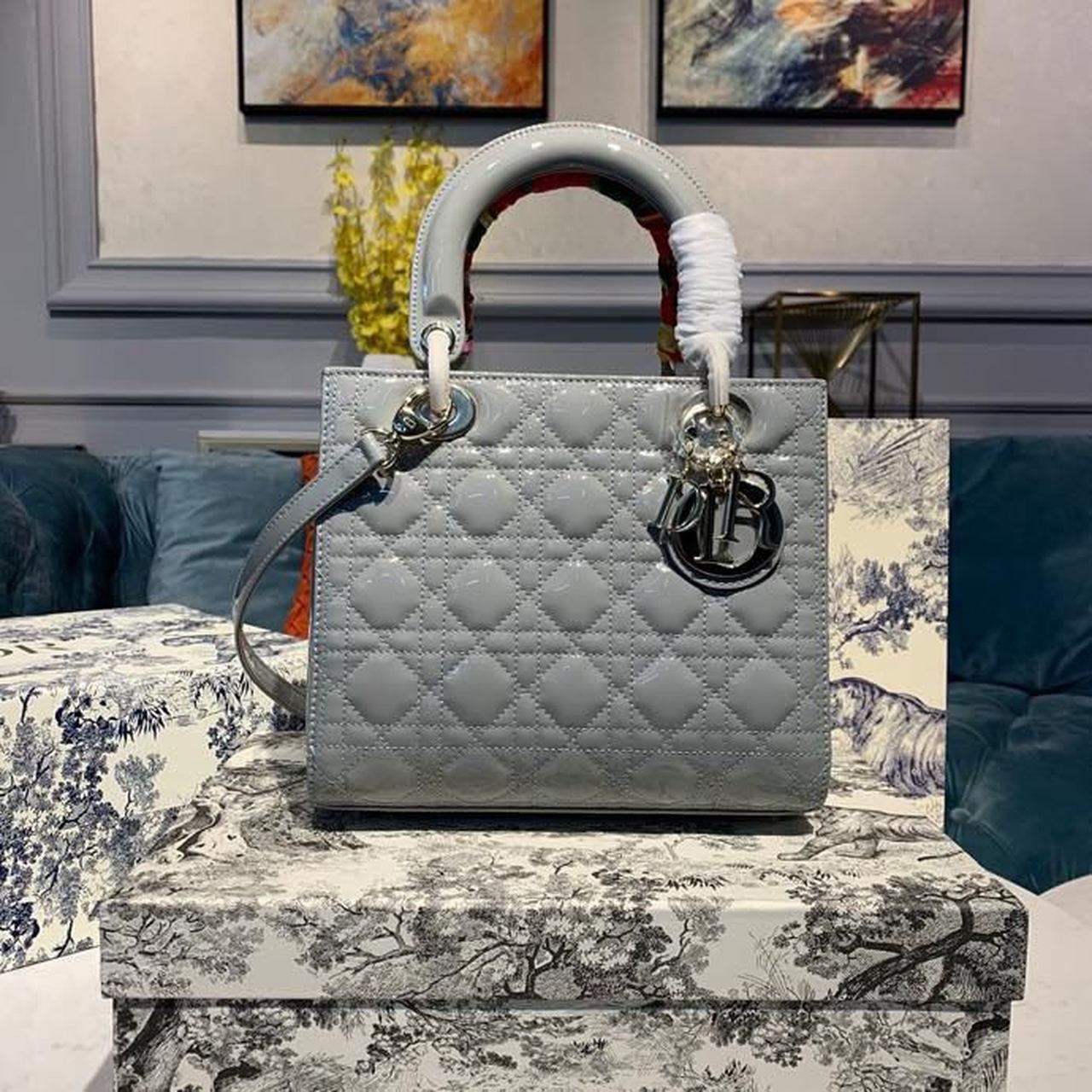 Top Quality MeTop Qualityum Lady Bag Gold Toned Hardware Patent Light Grey For Women 24cm/9in CD