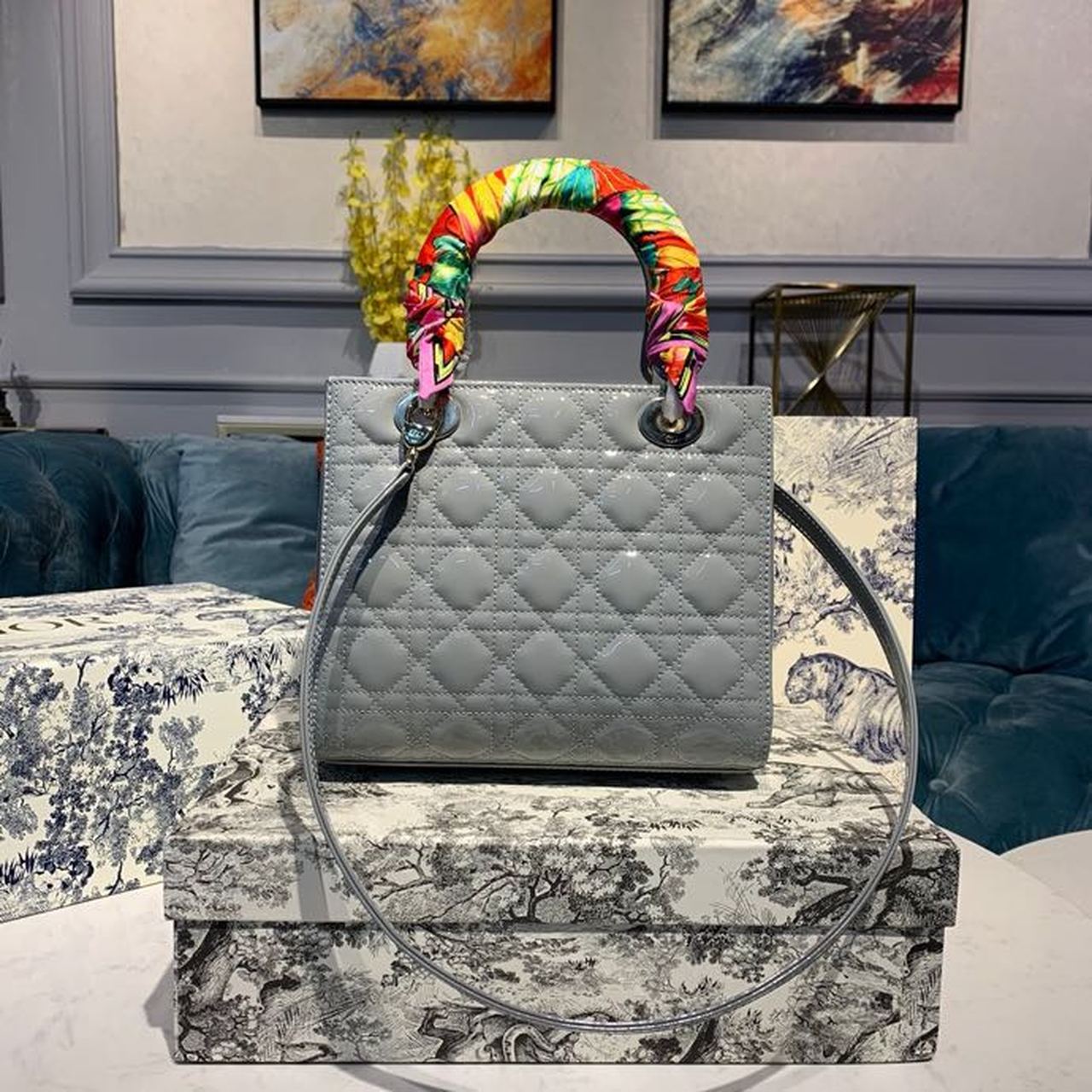 Top Quality MeTop Qualityum Lady Bag Gold Toned Hardware Patent Light Grey For Women 24cm/9in CD