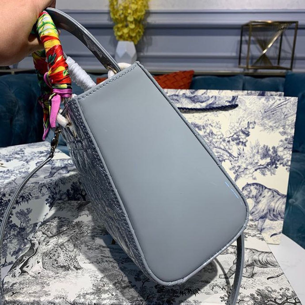 Top Quality MeTop Qualityum Lady Bag Gold Toned Hardware Patent Light Grey For Women 24cm/9in CD