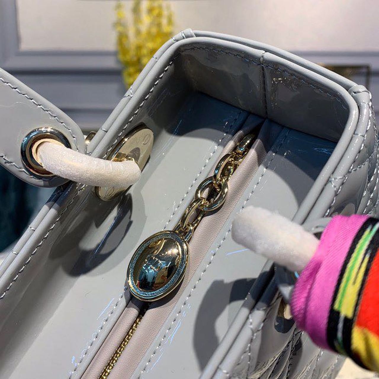 Top Quality MeTop Qualityum Lady Bag Gold Toned Hardware Patent Light Grey For Women 24cm/9in CD