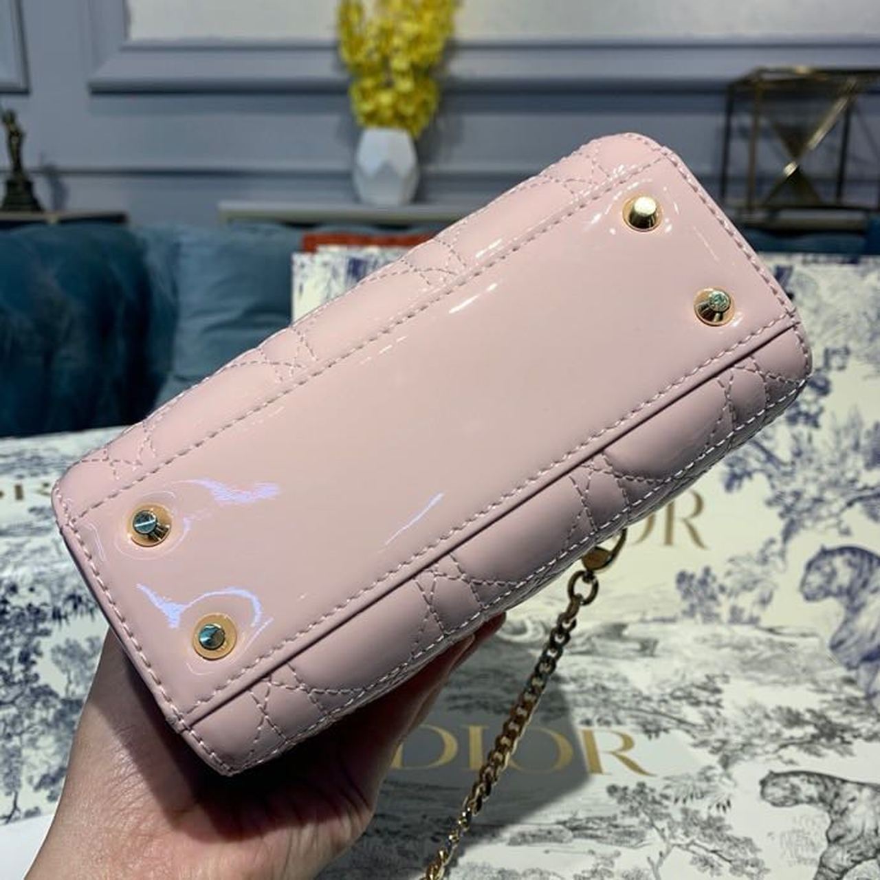 Top Quality Mini Lady Bag with Chain Gold Toned Hardware Spring/Summer Collection, Light Pink, For Women Womens Handbags, 18cm CD M0505OADU_M15P