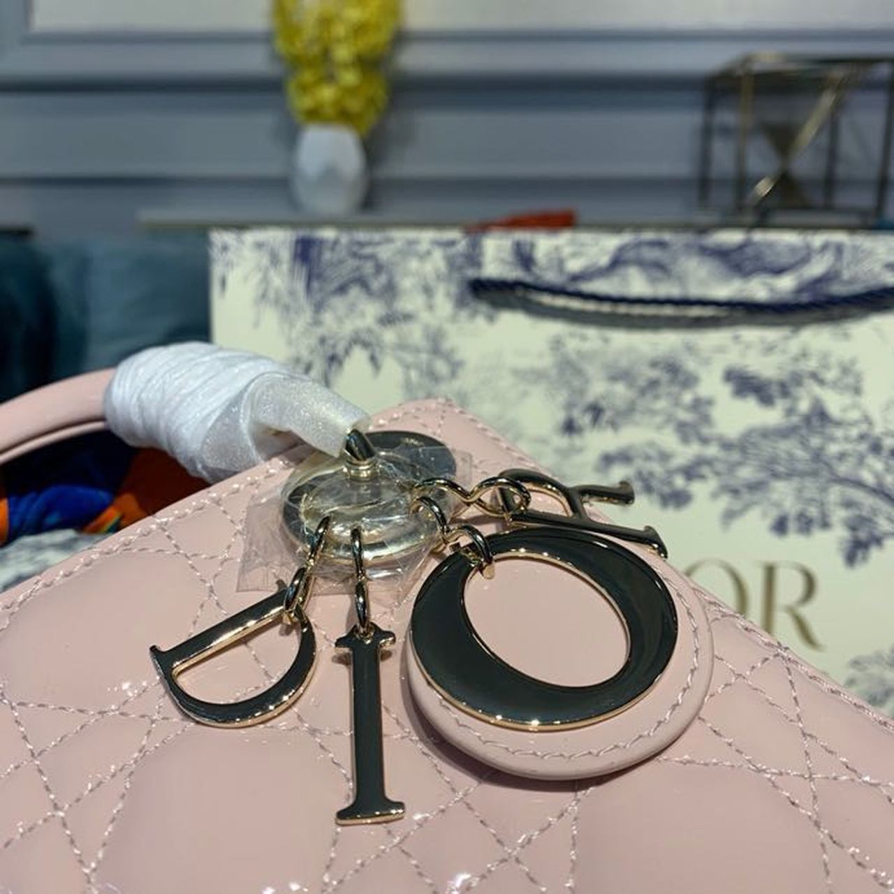 Top Quality Mini Lady Bag with Chain Gold Toned Hardware Spring/Summer Collection, Light Pink, For Women Womens Handbags, 18cm CD M0505OADU_M15P