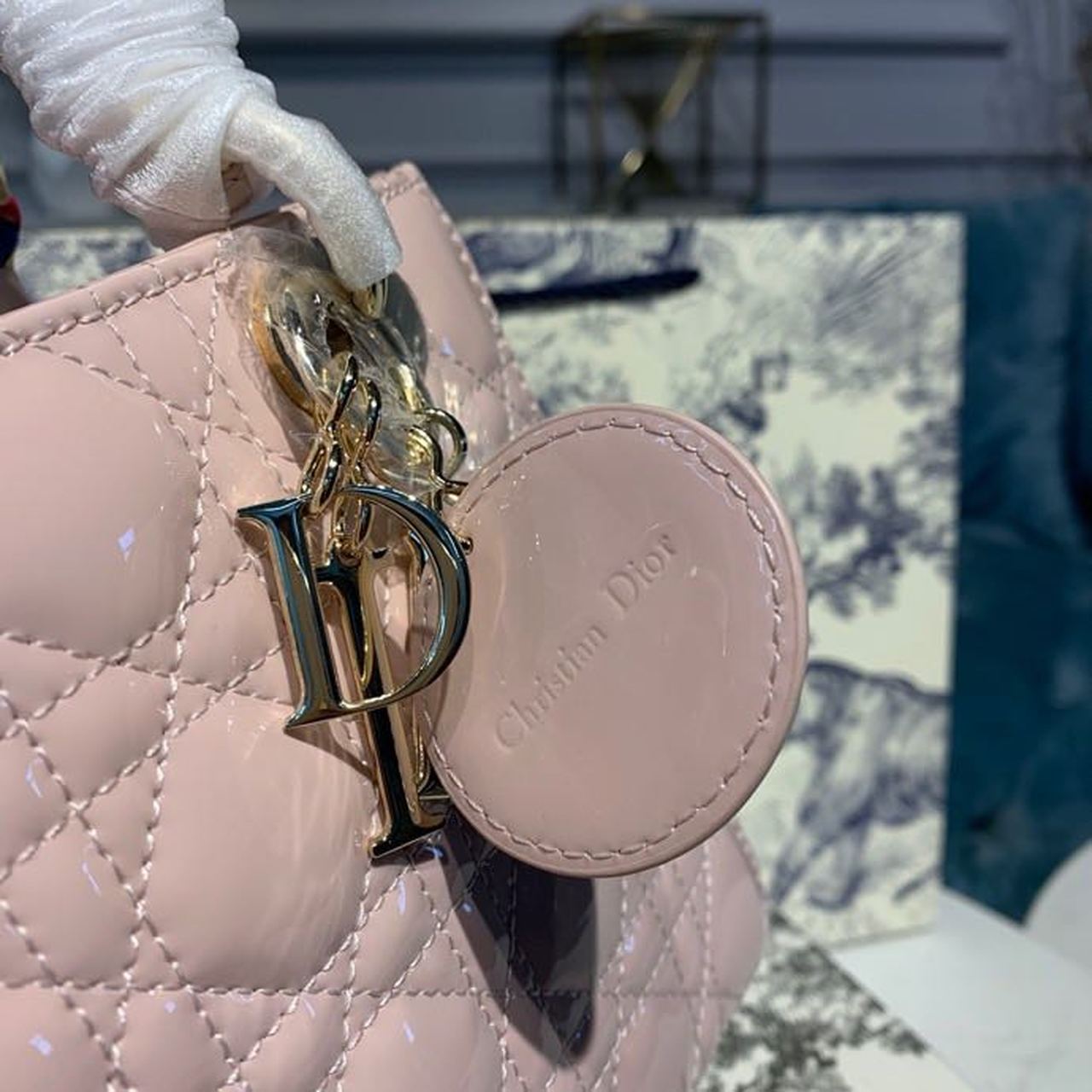 Top Quality Small Lady Bag Gold Toned Hardware Patent Light Pink For Women 20cm/8in CD