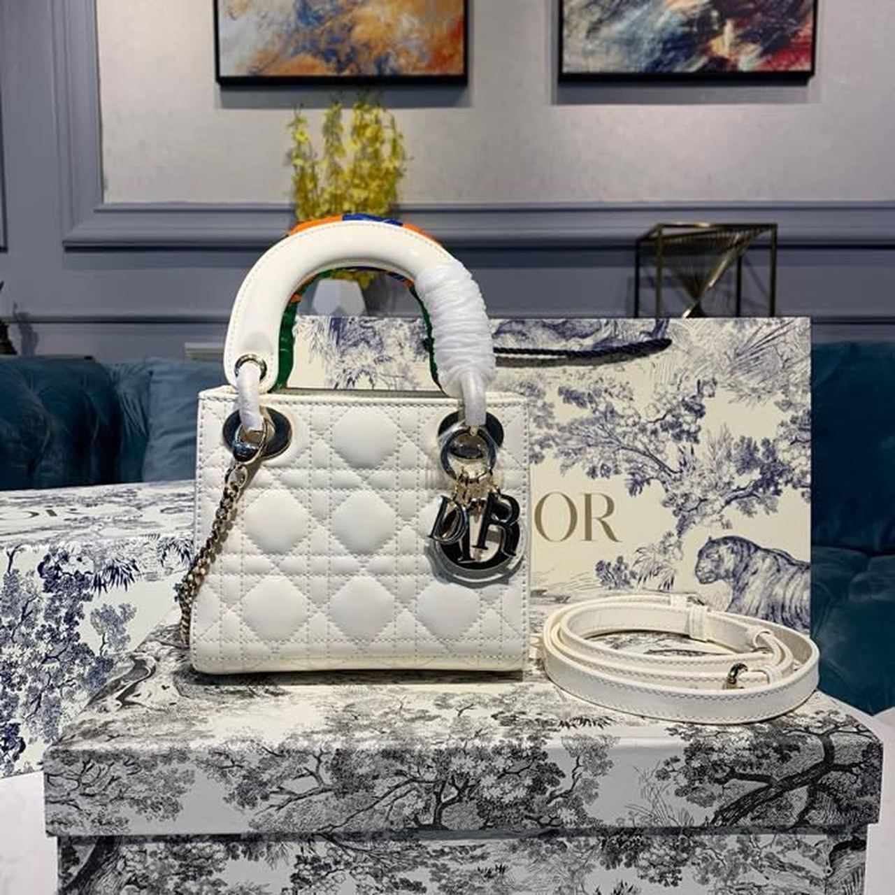 Top Quality Mini Lady Bag with Chain Gold Toned Hardware Spring/Summer Collection, White, For Women Womens Handbags, 18cm CD M0505INEA_M030_M15P