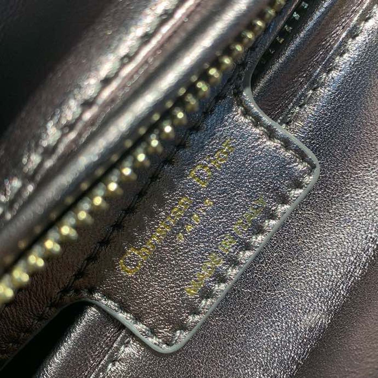 Top Quality MeTop Qualityum Lady Bag Gold Toned Hardware Metallic Plum For Women 24cm/9in CD