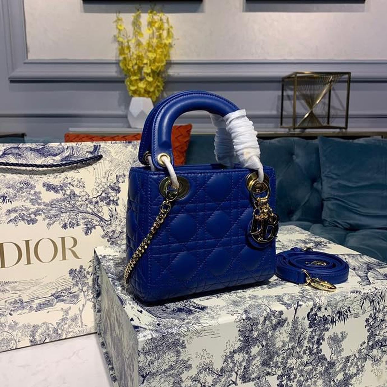 Top Quality Mini Lady Bag with Chain Gold Toned Hardware Electric Blue For Women 18cm/7in CD
