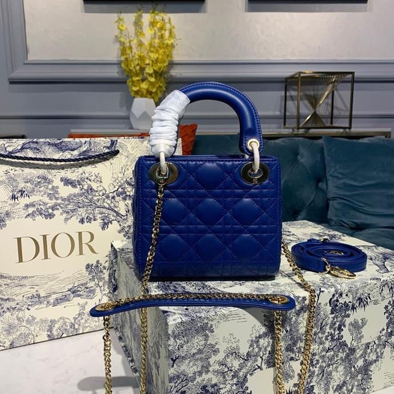 Top Quality Mini Lady Bag with Chain Gold Toned Hardware Electric Blue For Women 18cm/7in CD