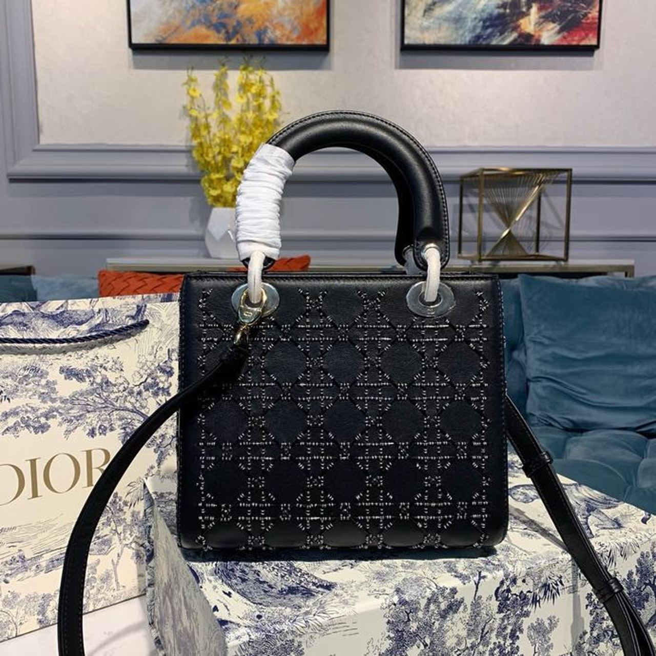 Top Quality MeTop Qualityum Lady Bag Gold Toned Hardware Embroidered Black 24cm/9in CD