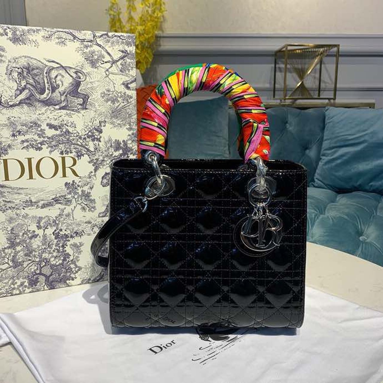 Top Quality MeTop Qualityum Lady Bag with Chain Silver Hardware, Black, For Women, Womens Handbags, 24cm/9in CD M0565OWCB_M900