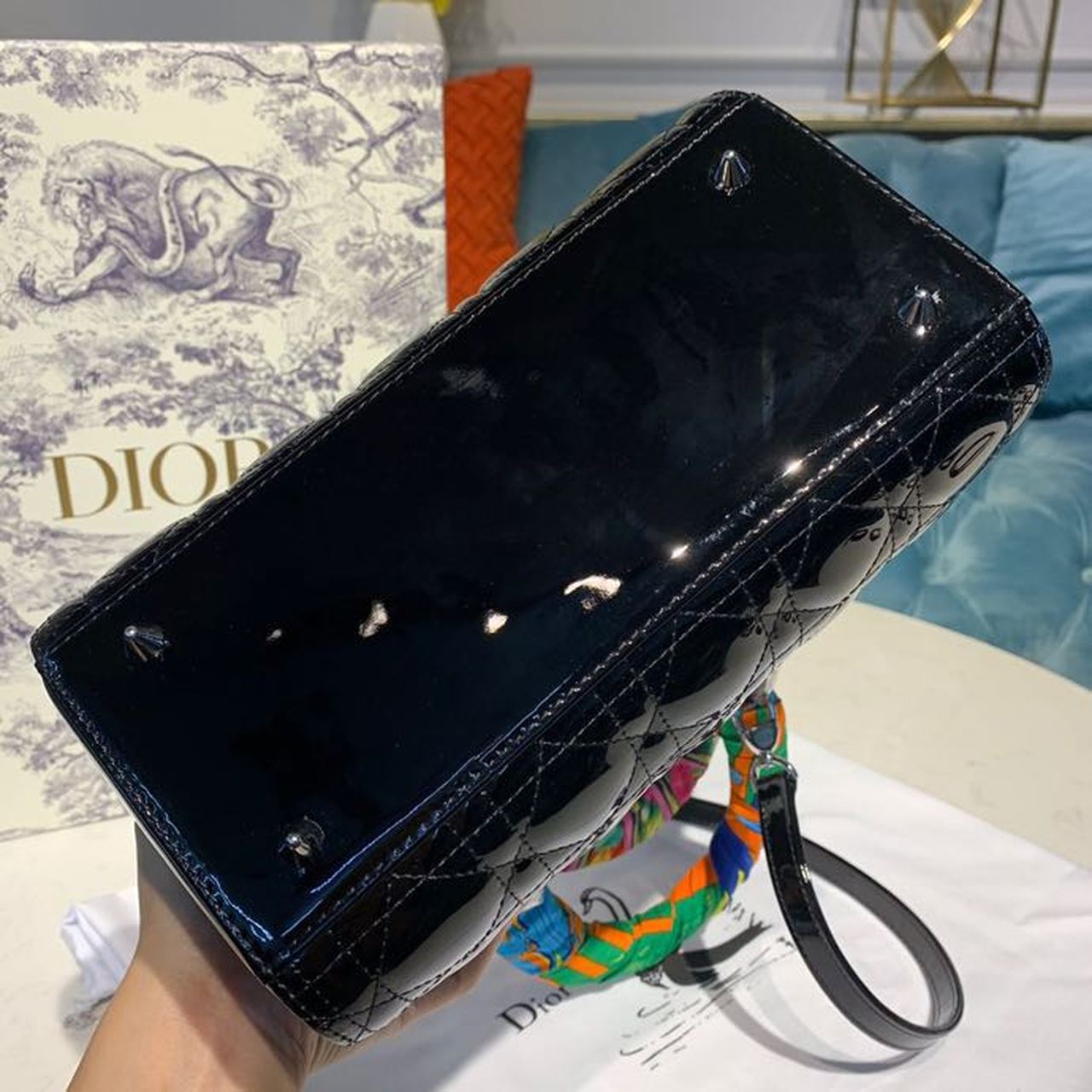Top Quality MeTop Qualityum Lady Bag with Chain Silver Hardware, Black, For Women, Womens Handbags, 24cm/9in CD M0565OWCB_M900