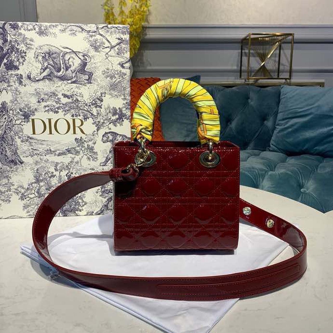 Top Quality Small Lady Bag with Chain Gold Toned Hardware Burgundy For Women 20cm/8in CD M0538OWCB_M323