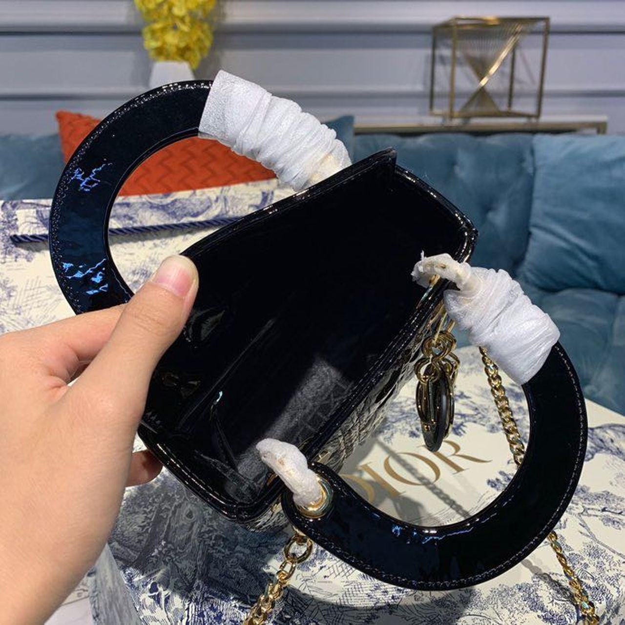 Top Quality Mini Lady Bag with Chain Gold Toned Hardware Spring/Summer Collection, Black, For Women Womens Handbags, 18cm CD