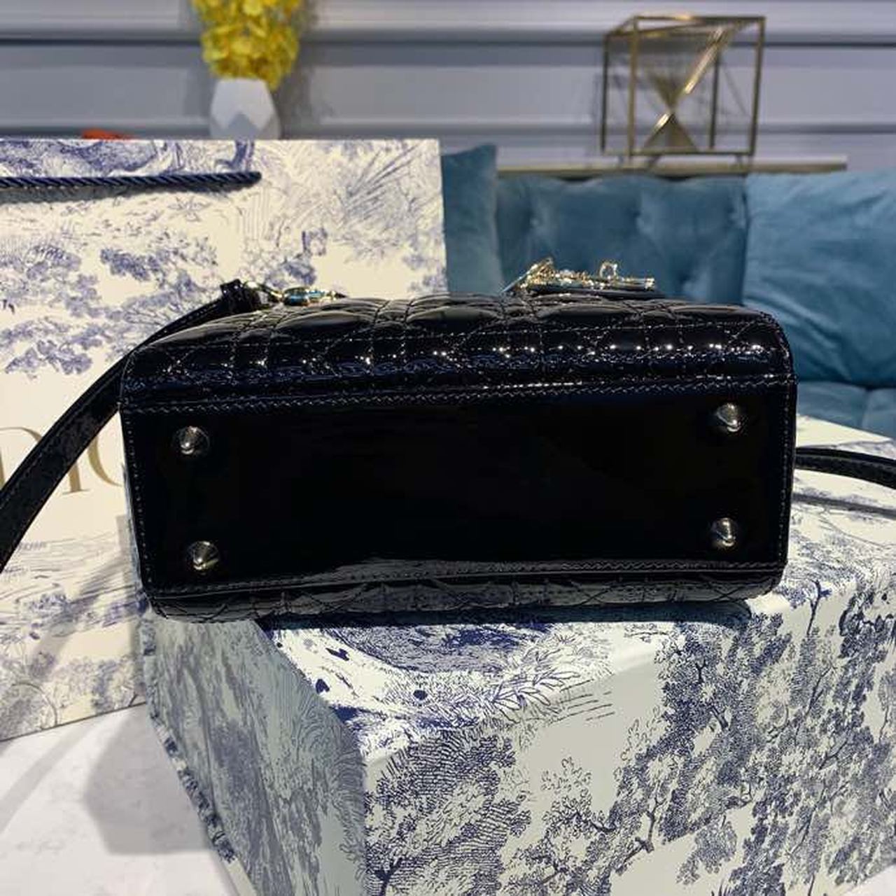Top Quality Small Lady Bag Black Patent Cannage For Women 8in/20cm CD M0531OWCB_M900