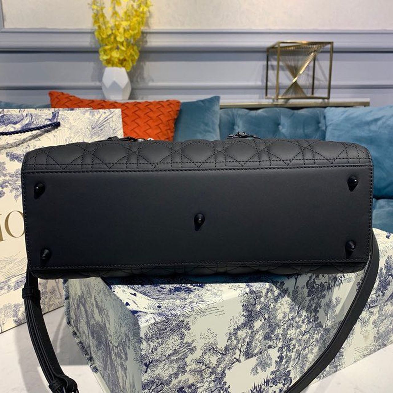 Top Quality Large Lady Bag Black For Women 12.5in/32cm CD M0566SLOI_M989