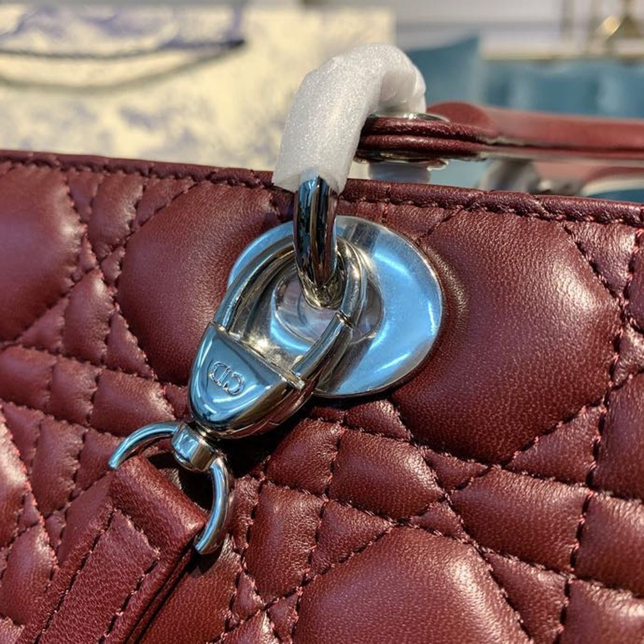 Top Quality Large Lady Bag SiTop Qualityer Hardware Burgundy Cannage For Women 12.5in/32cm CD