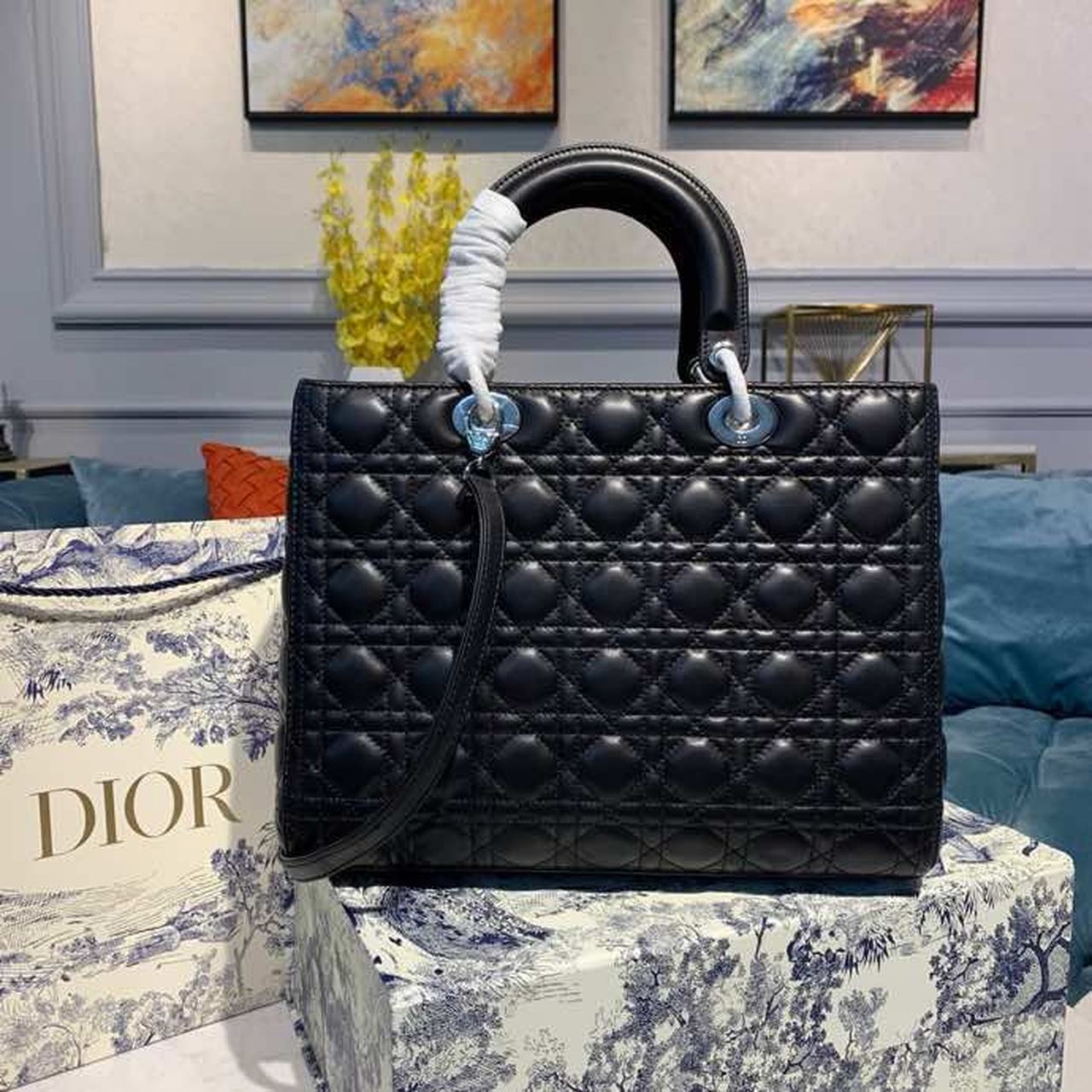 Top Quality Large Lady Bag Black For Women 12.5in/32cm CD M0566OWCB_M900