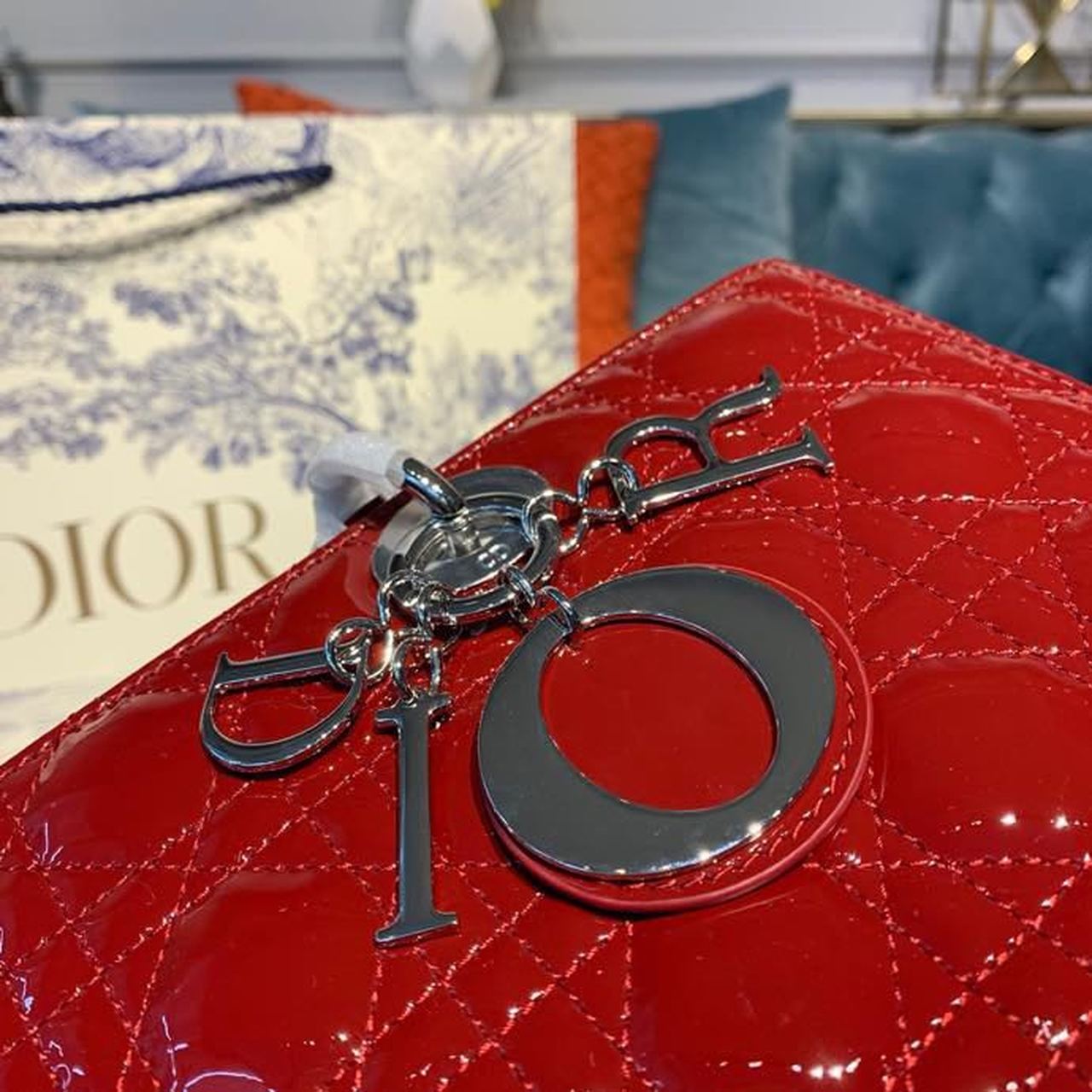 Top Quality Large Lady Bag Silver Hardware Cherry Red Patent For Women 12.5in/32cm CD