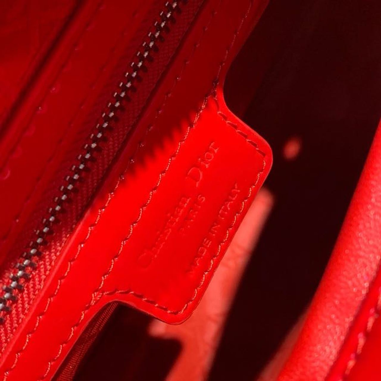 Top Quality Large Lady Bag SiTop Qualityer Hardware Red Patent For Women 12.5in/32cm CD