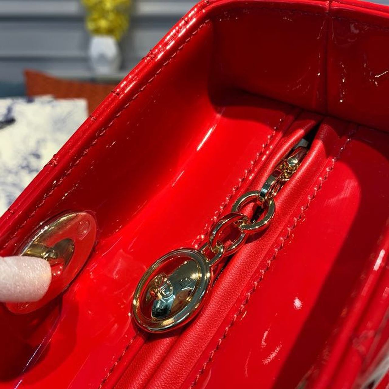 Top Quality Large Lady Bag Gold Toned Hardware Red Patent For Women 12.5in/32cm CD
