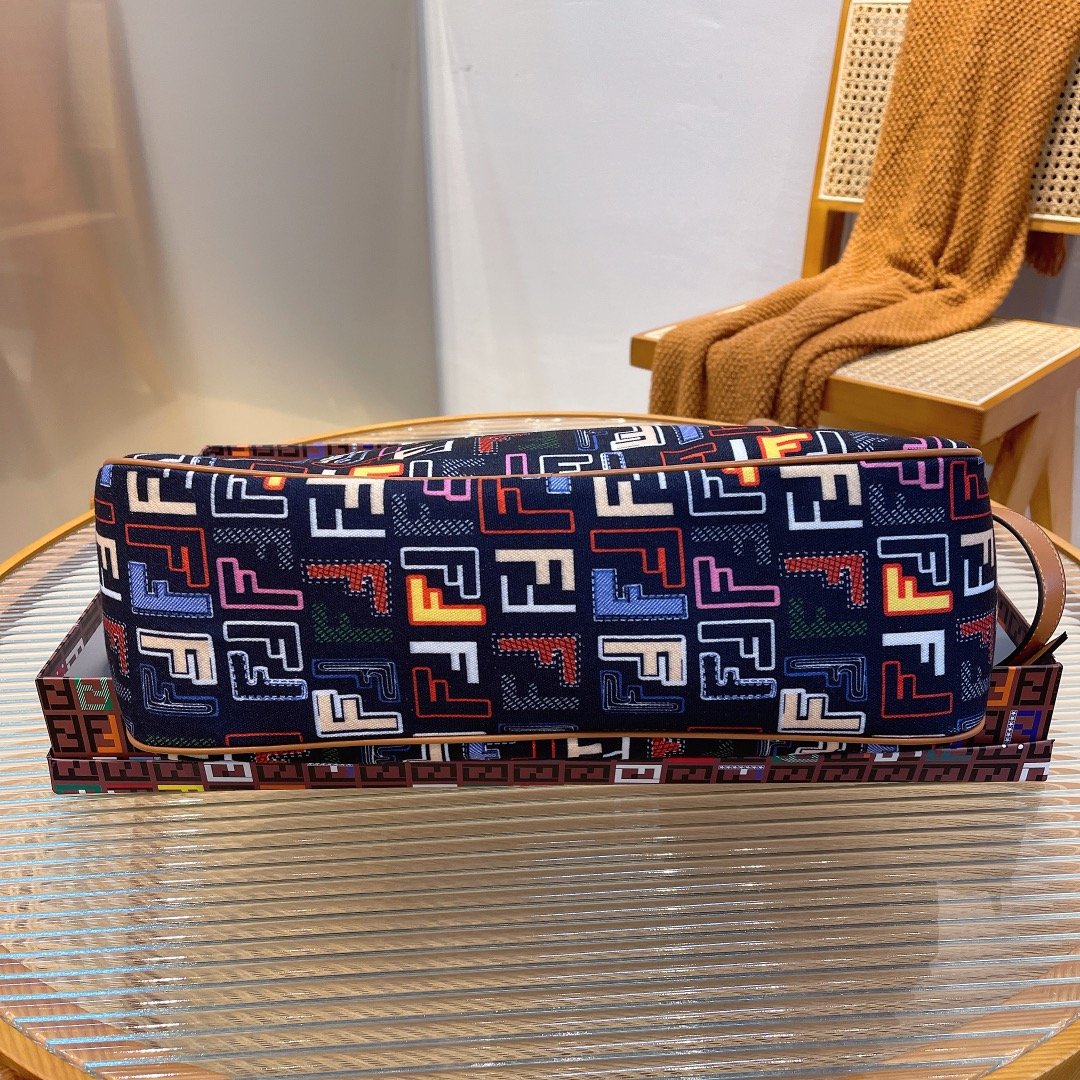 EN - New 1:1 rep  Bags FEI 194