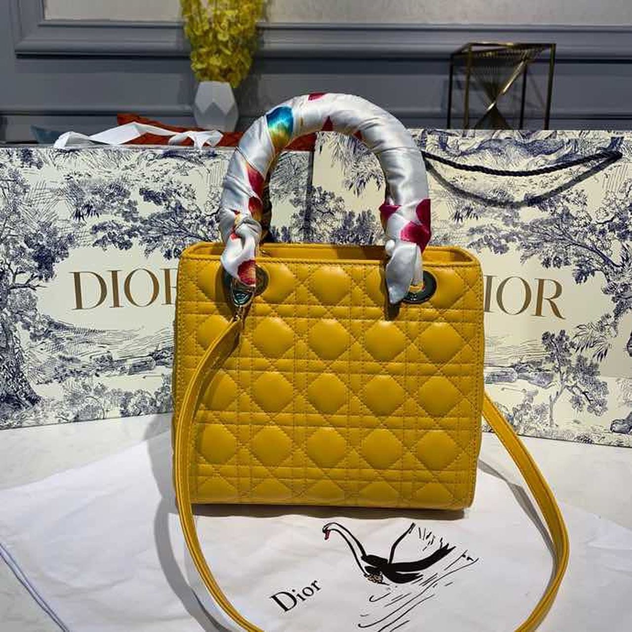 Top Quality MeTop Qualityum Lady Bag SiTop Qualityer Hardware Yellow For Women 9.5in/24cm CD