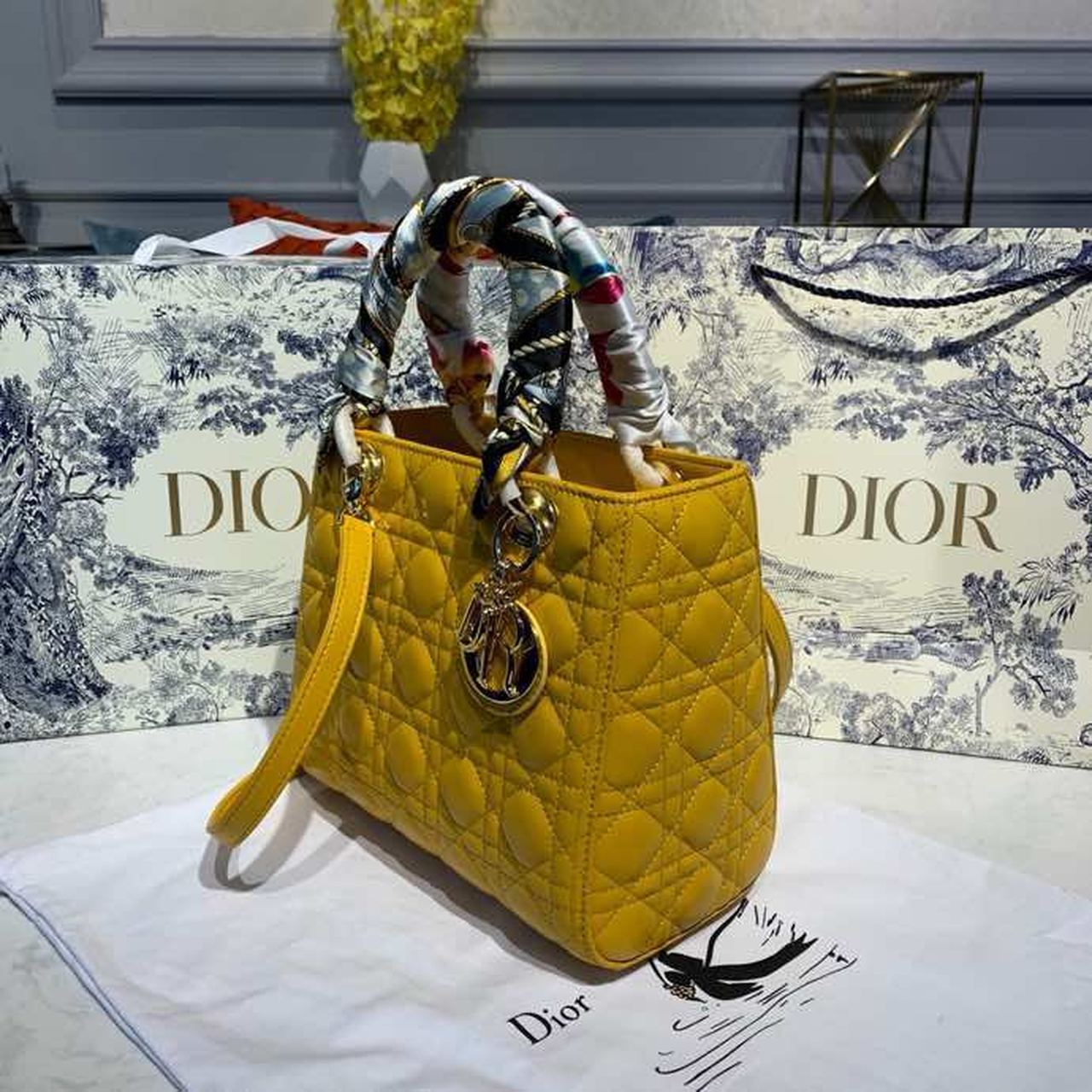 Top Quality MeTop Qualityum Lady Bag SiTop Qualityer Hardware Yellow For Women 9.5in/24cm CD