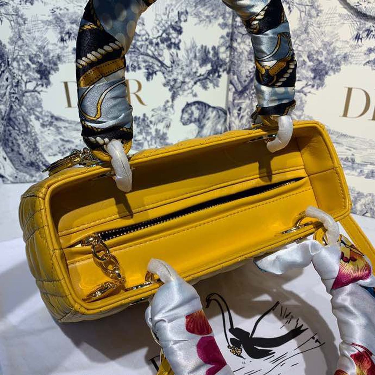 Top Quality MeTop Qualityum Lady Bag SiTop Qualityer Hardware Yellow For Women 9.5in/24cm CD