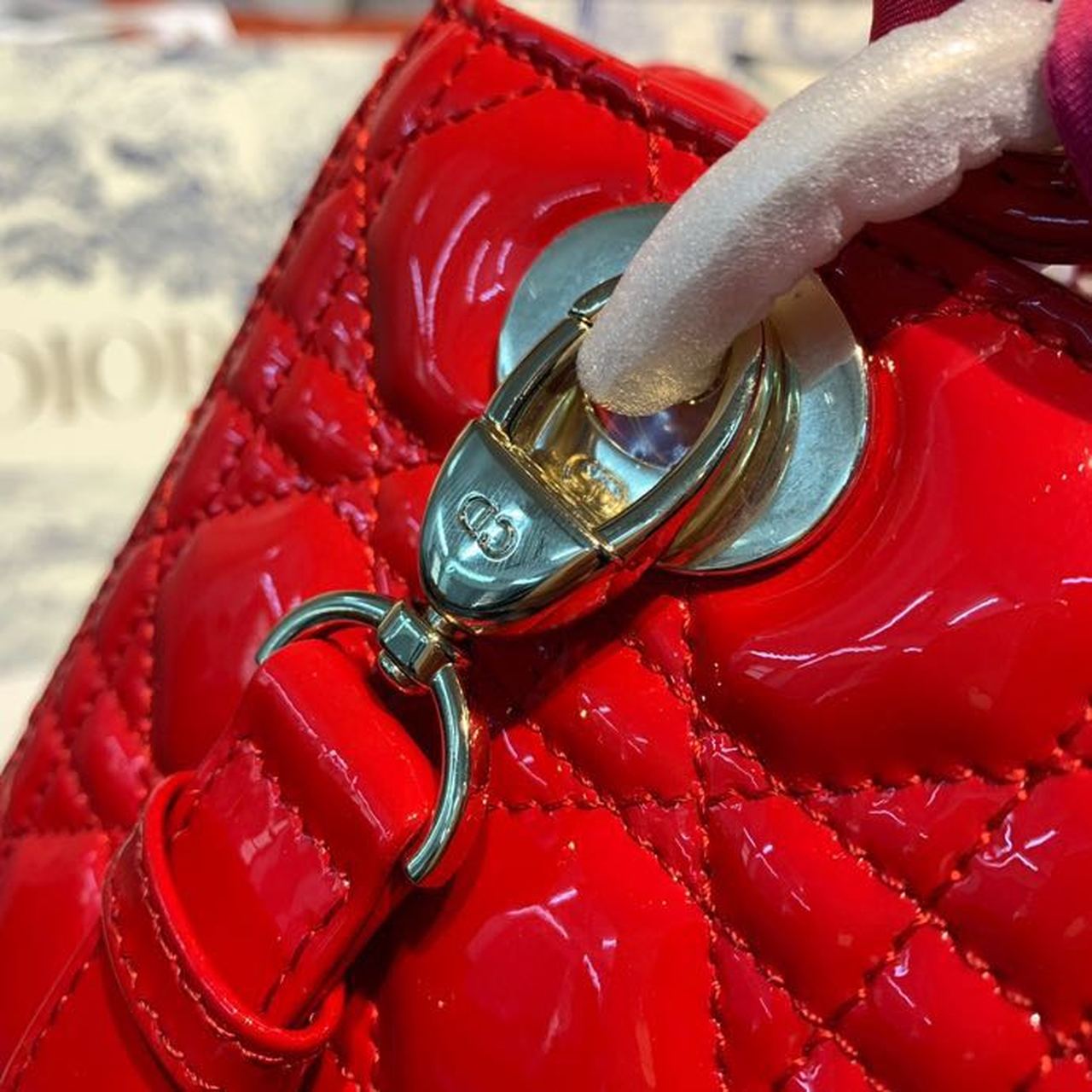 Top Quality MeTop Qualityum Lady Bag Gold Toned Hardware Cherry Red Patent For Women 9.5in/24cm CD M0565OWCB_M323