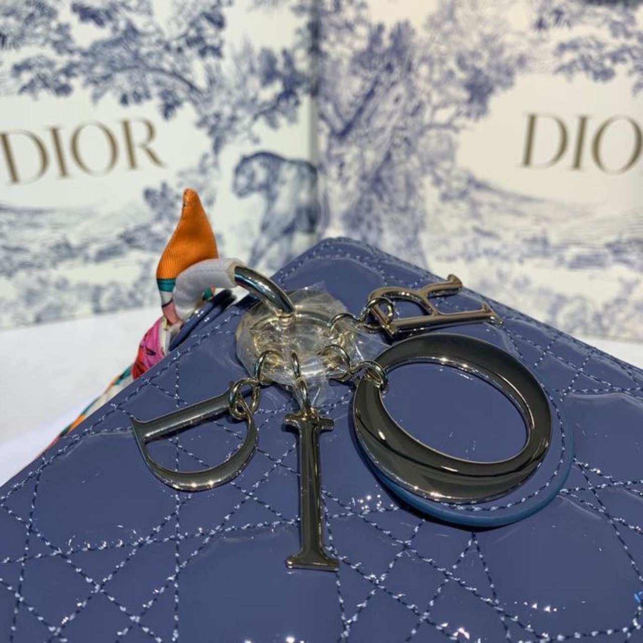 Top Quality MeTop Qualityum Lady Bag Silver Hardware Deep Blue Patent For Women 9.5in/24cm CD