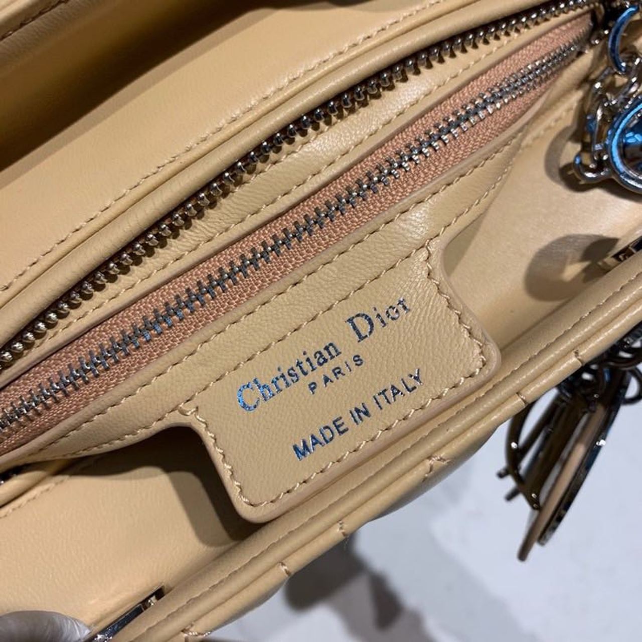 Top Quality MeTop Qualityum Lady Bag SiTop Qualityer Hardware Pale Yellow For Women 9.5in/24cm CD