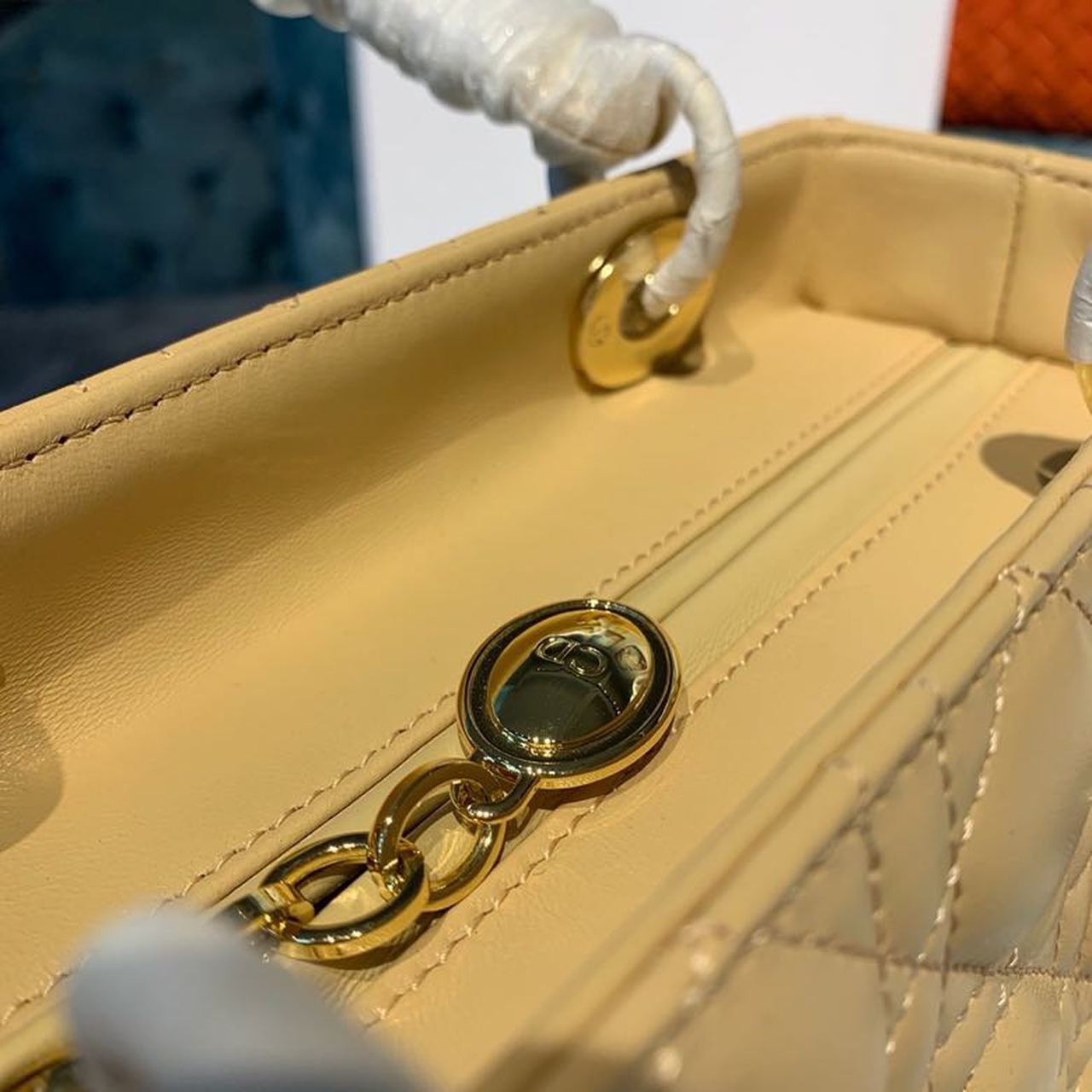 Top Quality MeTop Qualityum Lady Bag Gold Toned Hardware Pale Yellow For Women 9.5in/24cm CD