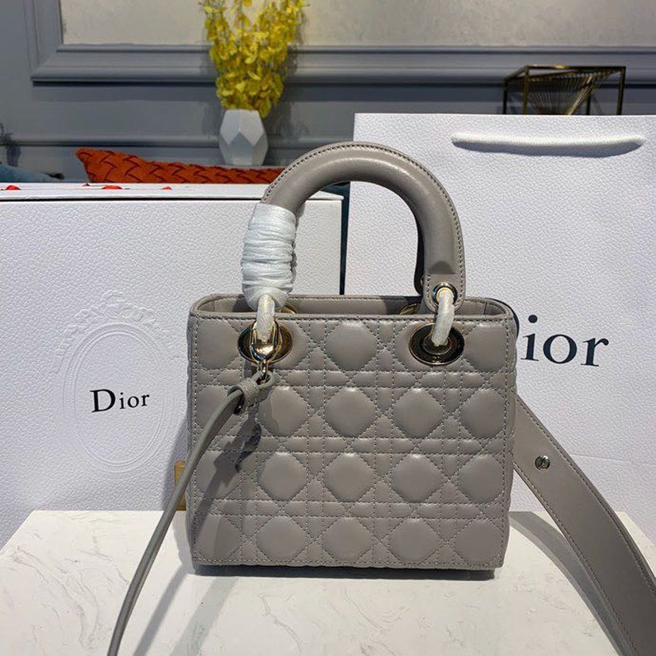 Top Quality Small Lady Bag Gold Toned Hardware Light Gray For Women 8in/20cm CD