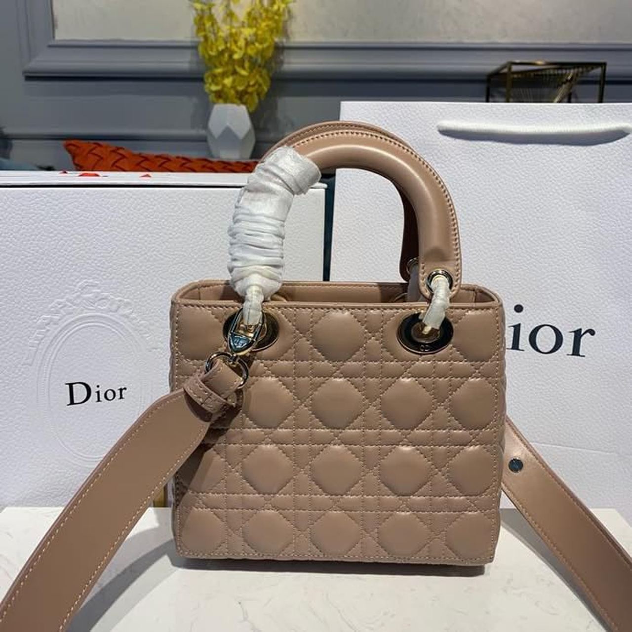 Top Quality Small Lady Bag Gold Toned Hardware Beige For Women 8in/20cm CD