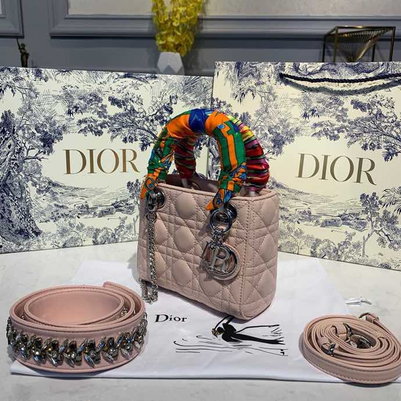 Top Quality Mini Lady Bag with Chain and Embellished Bag Strap SiTop Qualityer Hardware Spring/Summer Collection, Pink, For Women Women’s Handbags, 18cm CD