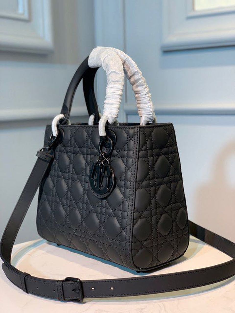 Top Quality MeTop Qualityum Lady Bag Matte Hardware Black Ultramatte For Women 9.5in/24cm CD M0565SLOI_M989