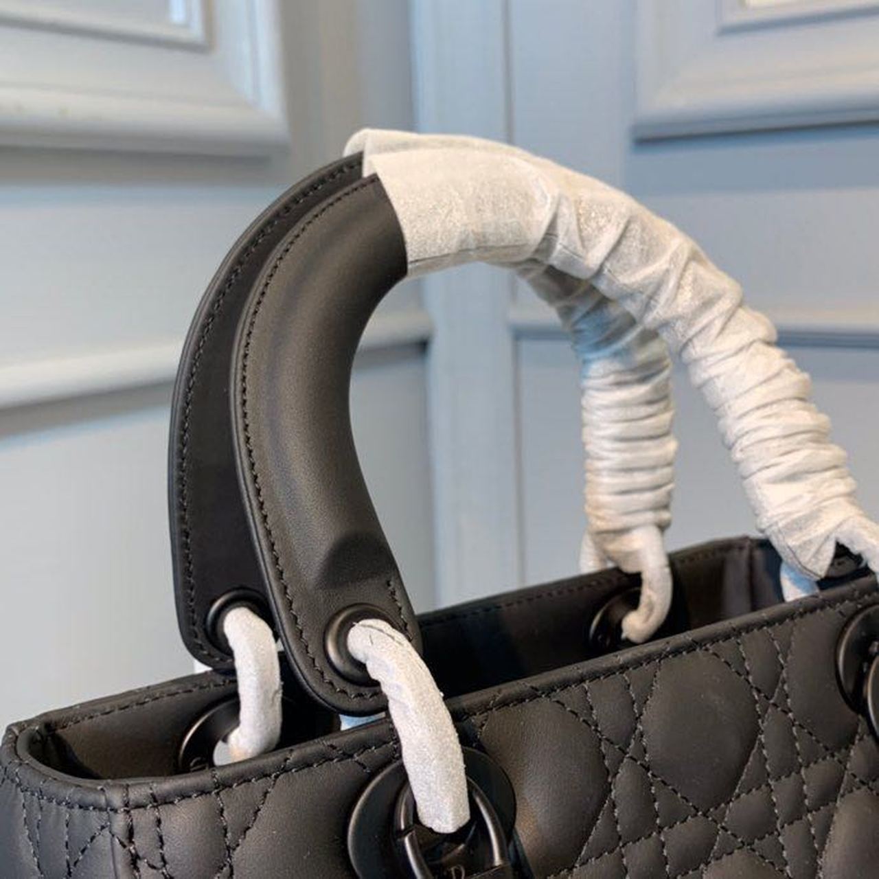 Top Quality MeTop Qualityum Lady Bag Matte Hardware Black Ultramatte For Women 9.5in/24cm CD M0565SLOI_M989