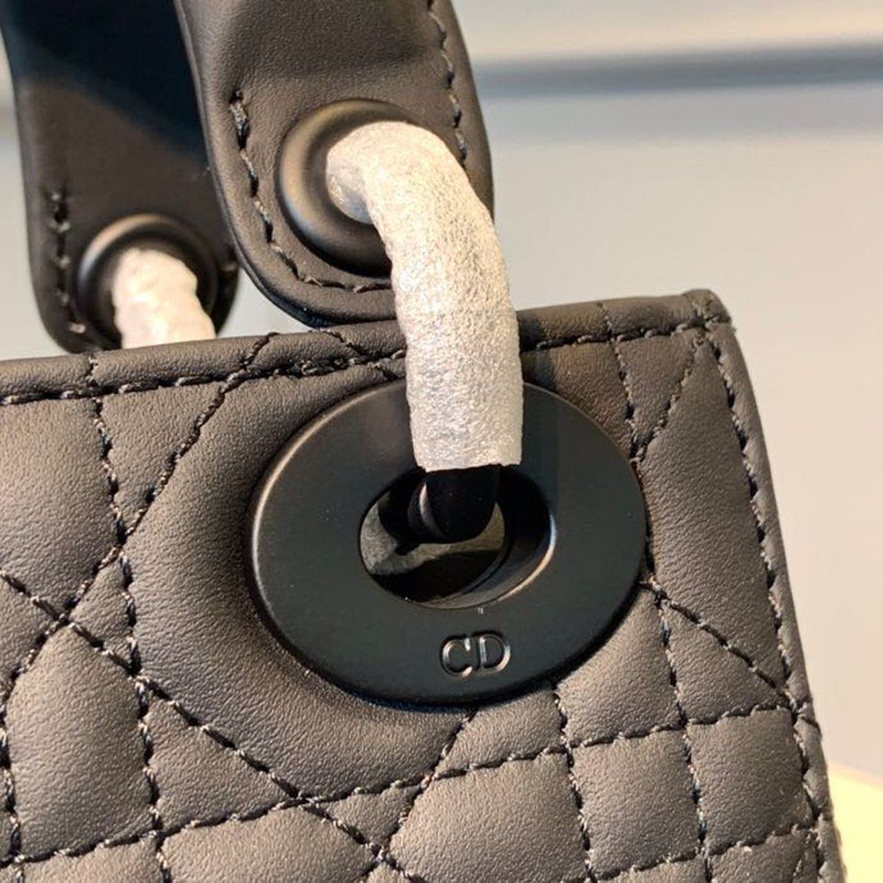 Top Quality Mini Lady Bag with Chain Matte Hardware Spring/Summer Collection, Black, For Women Womens Handbags, 18cm CD M0505SLOI_M989