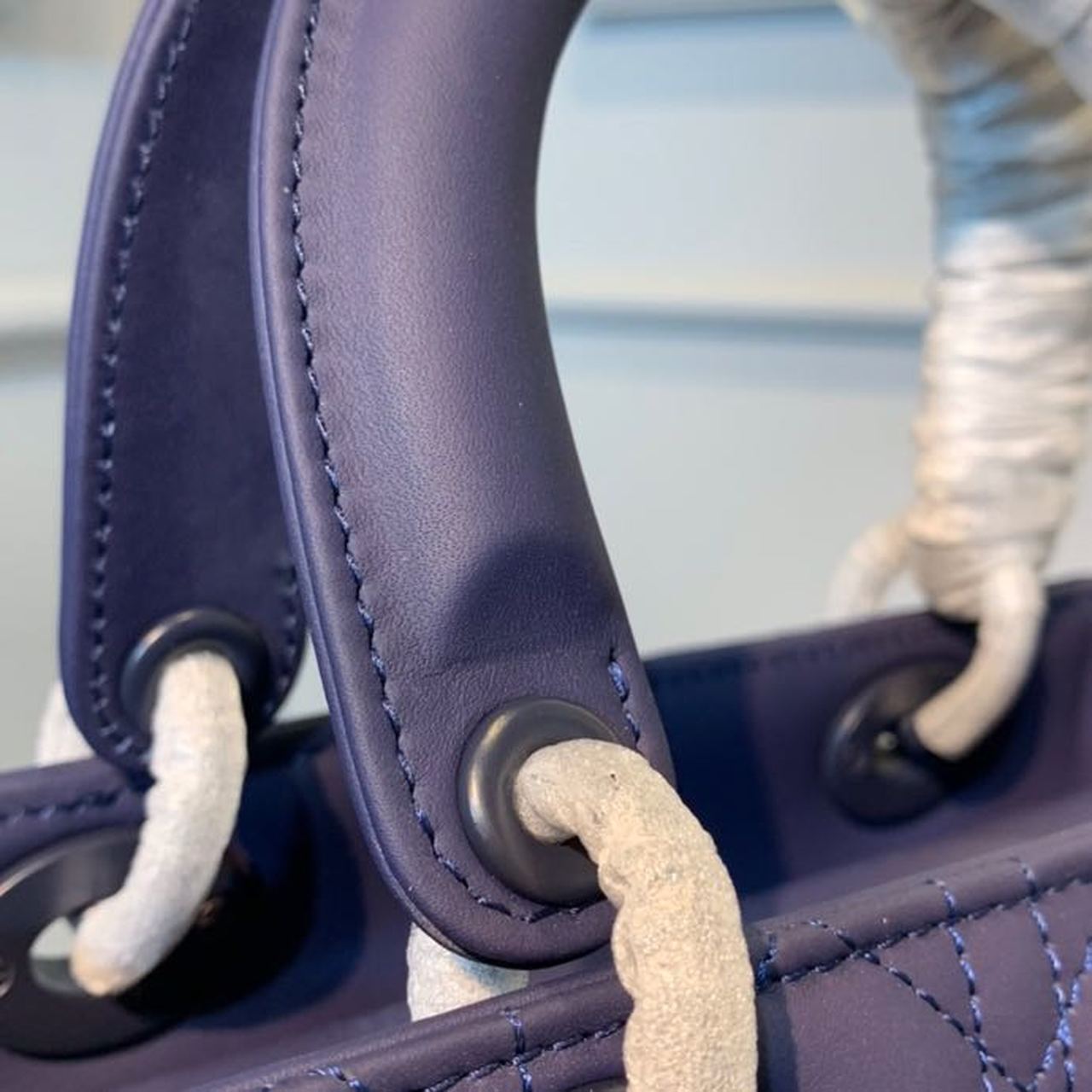 Top Quality MeTop Qualityum Ultramatte Lady Bag Blue For Women 9.5in/24cm CD M0565ILOI_M85B