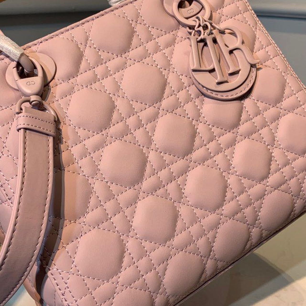 Top Quality MeTop Qualityum Lady Bag Matte Hardware Powder Pink For Women 9.5in/24cm CD