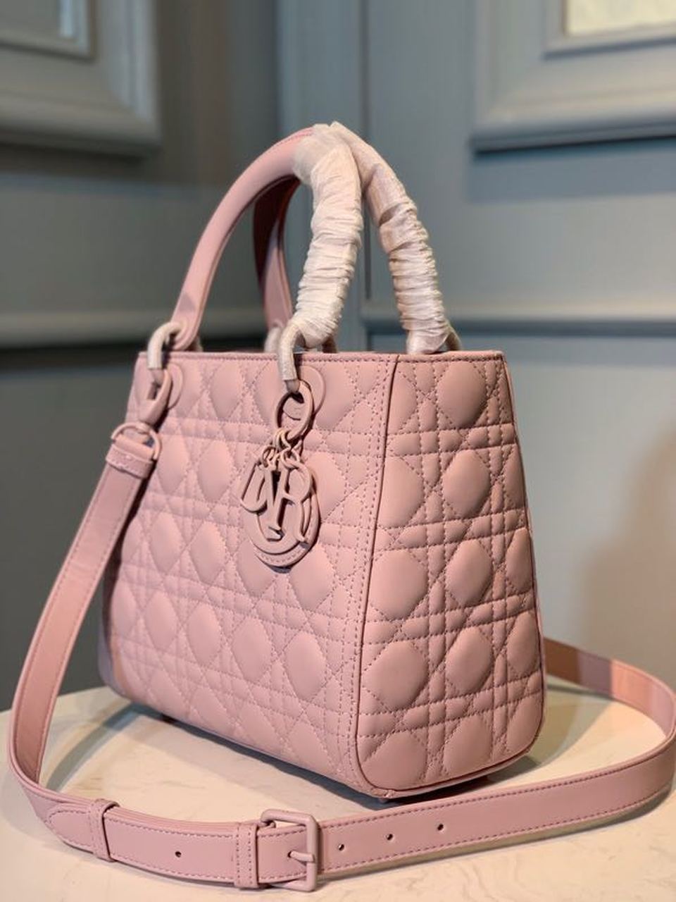 Top Quality MeTop Qualityum Lady Bag Matte Hardware Powder Pink For Women 9.5in/24cm CD