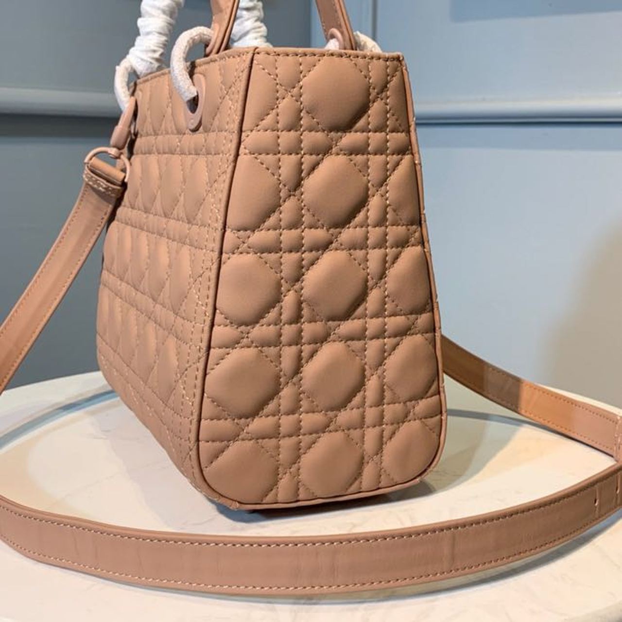 Top Quality MeTop Qualityum Ultramatte Lady Bag Blush For Women, Women’s Handbags 9in/24cm CD M0565ILOI_M50P