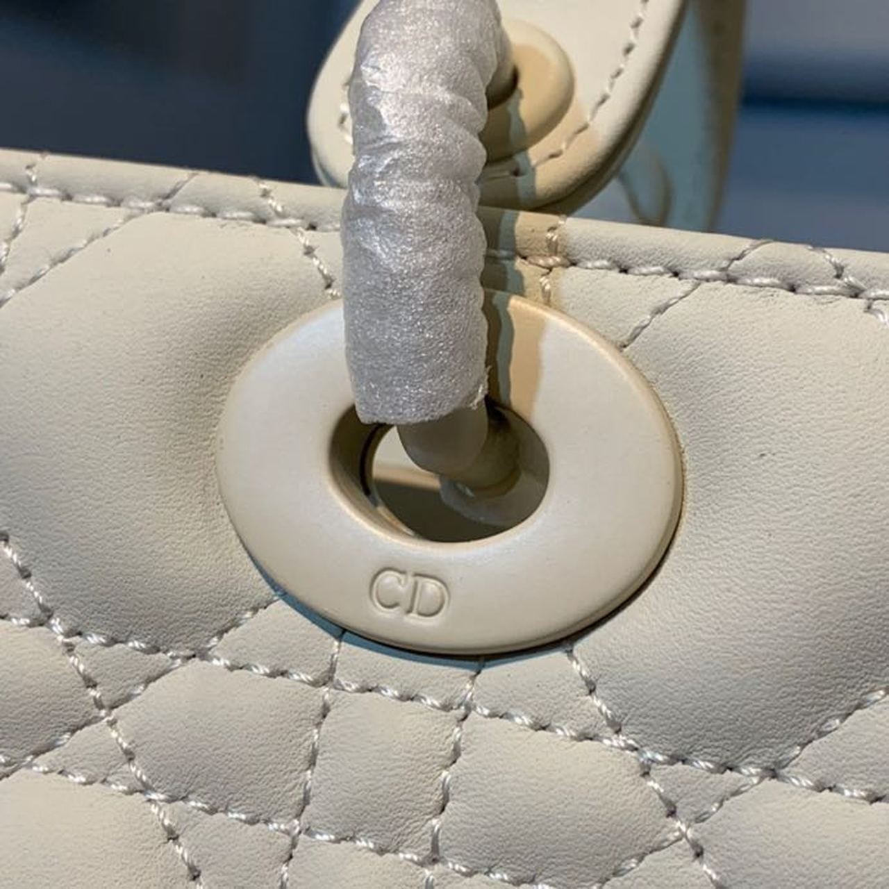 Top Quality MeTop Qualityum Lady Bag White For Women 9.5in/24cm CD