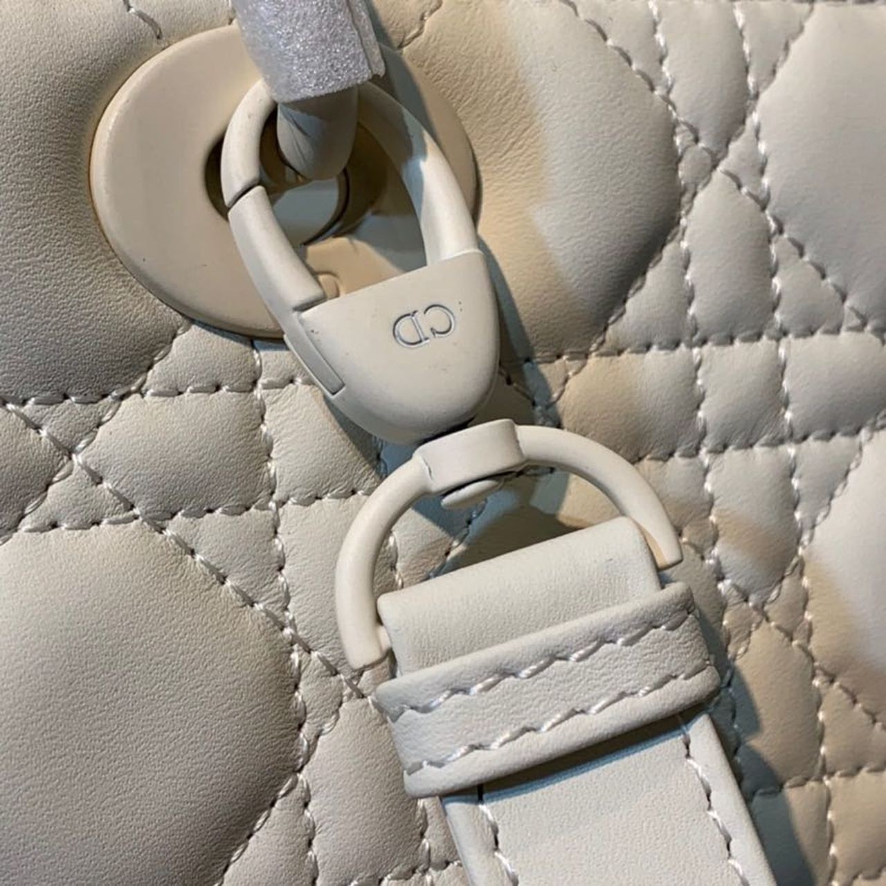 Top Quality MeTop Qualityum Lady Bag White For Women 9.5in/24cm CD