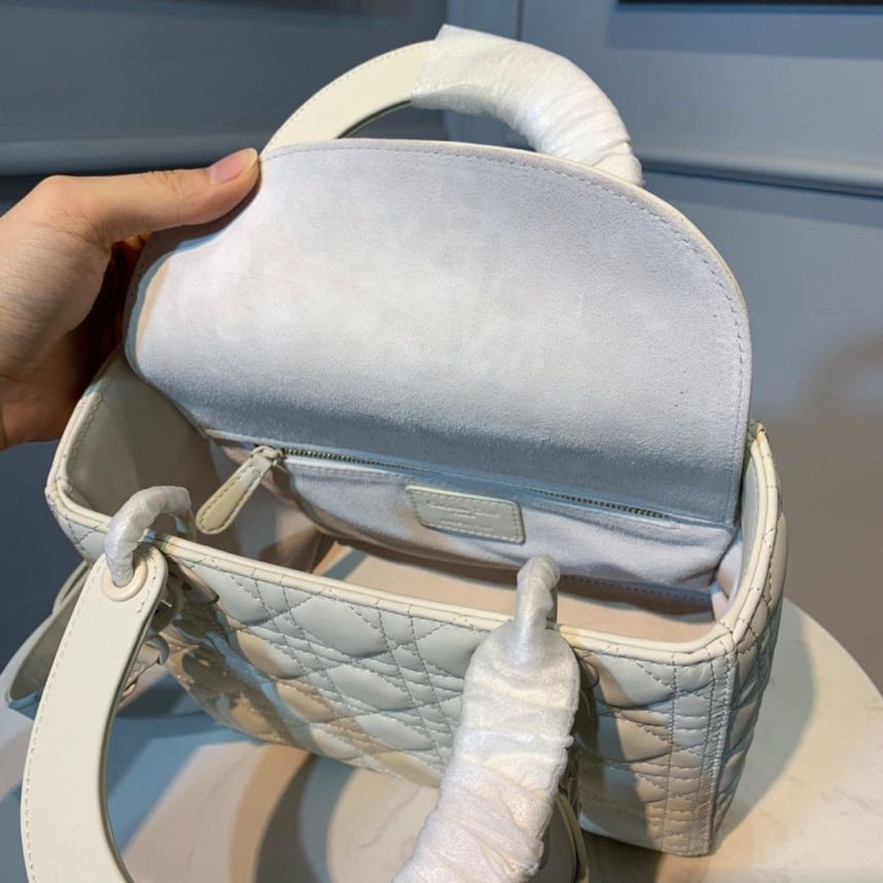Top Quality MeTop Qualityum Lady Bag White For Women 9.5in/24cm CD