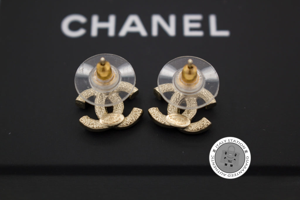 Chanel A Y Gold Metal S Earrings Ghw