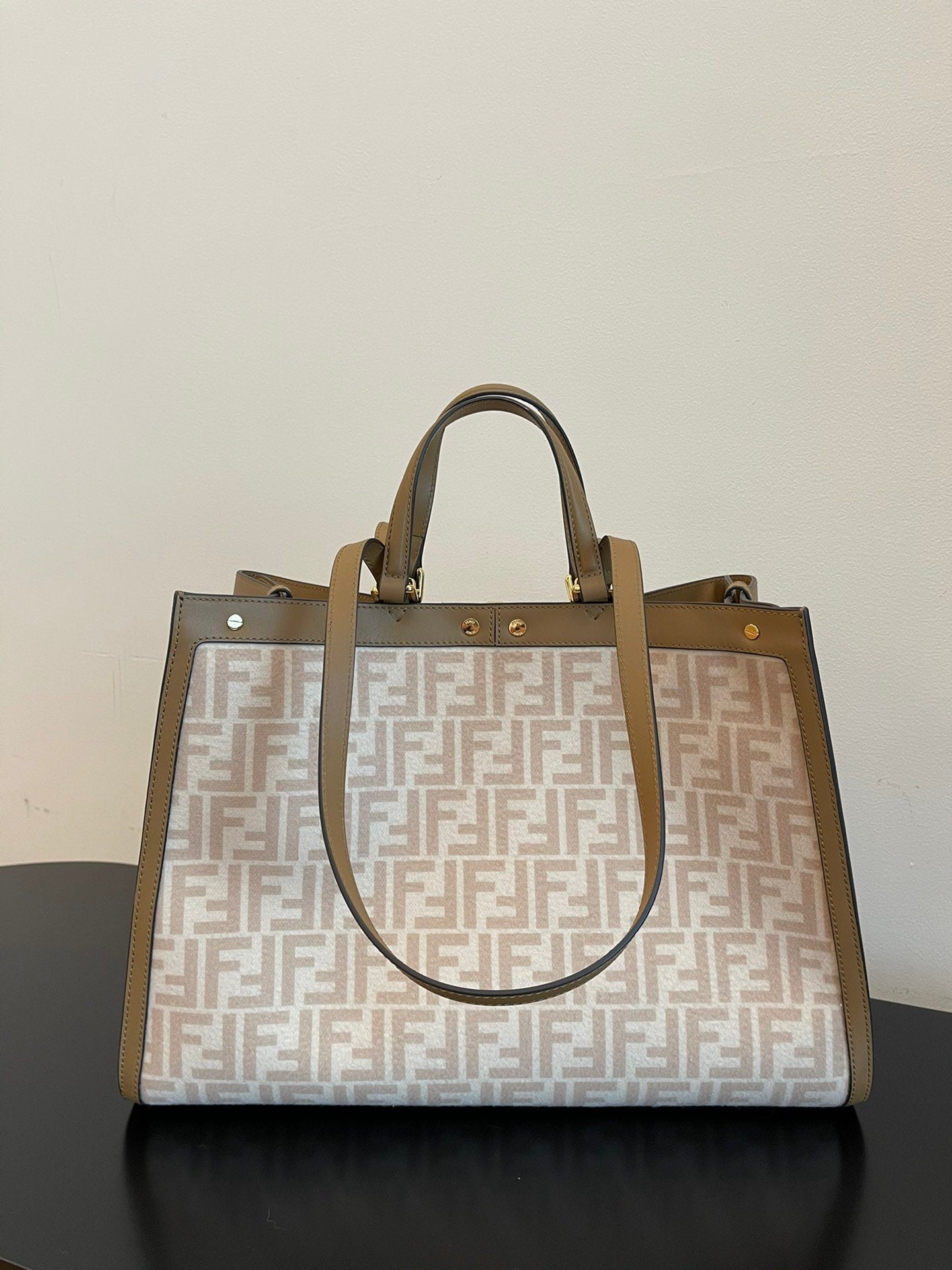 Top QualityTop Quality Peekaboo X-tote Bag Beige Canvas For Women, Women’s Handbags, Shoulder Bags 16.1in/41cm FF 8BH374